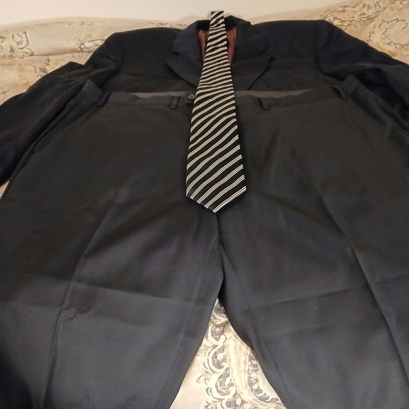 Men's Classic Black Sport Jacket. Blk Pants 44/32. Blk Tie. - Picture 8 of 9